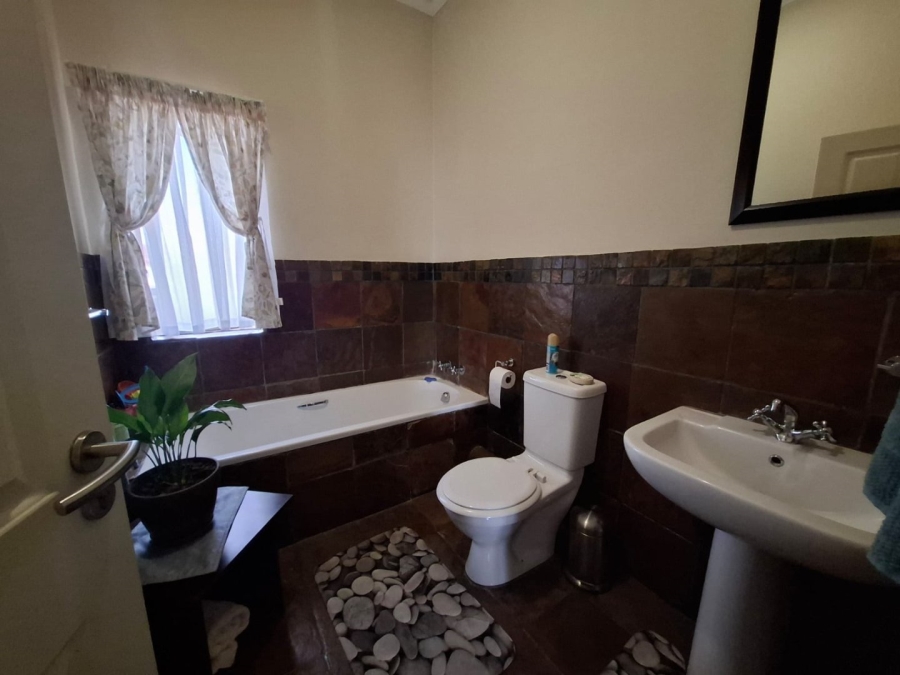 3 Bedroom Property for Sale in Woodland Hills Wildlife Estate Free State